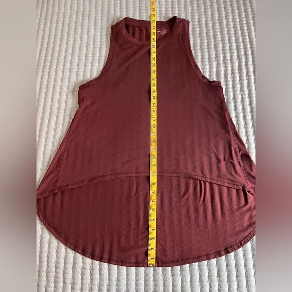 Athleta Essence Relaxed High Low Athleisure Tank Size Small Antique Burgundy EUC - Picture 8 of 11